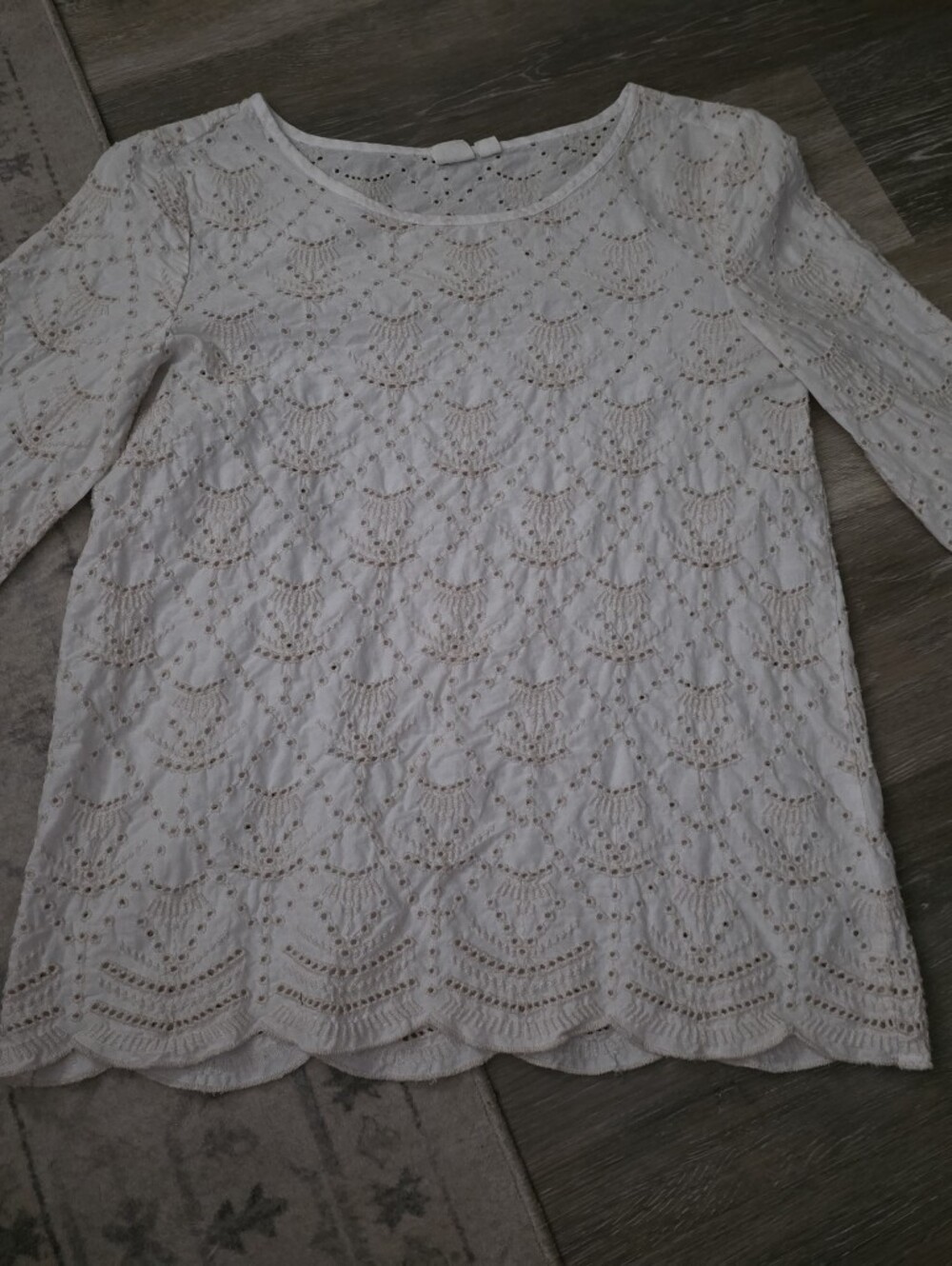 GAP White Eyelet Lace Top - XS